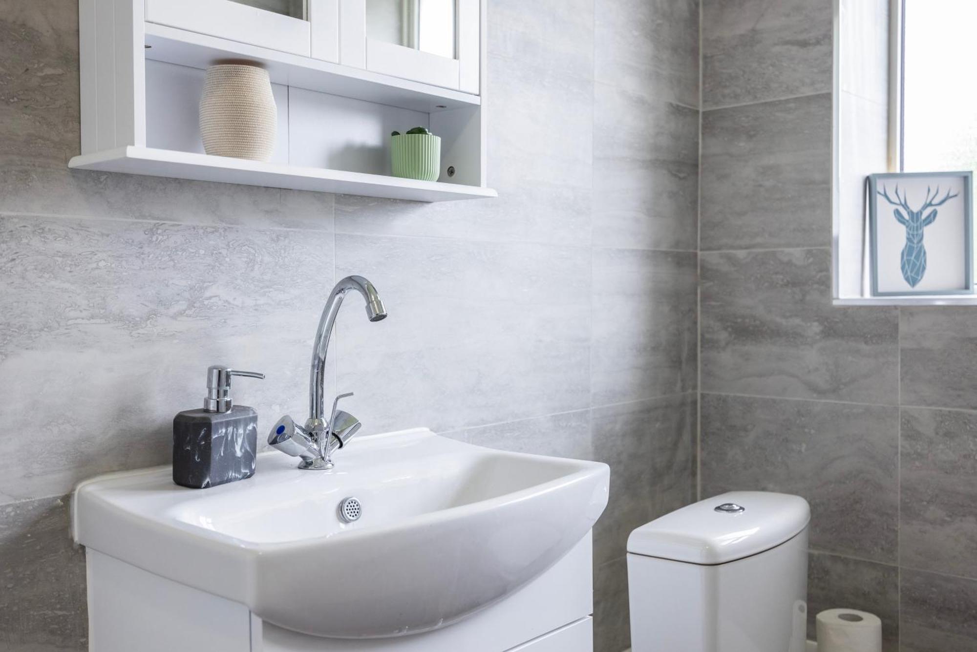 Excel O2 Stunning Large 3 Bedroom Apartment With Balcony Лондон Экстерьер фото